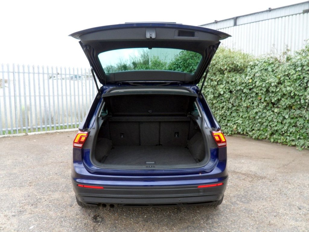 USED 2018 67 VOLKSWAGEN TIGUAN 2.0 TDI SE Navigation SUV 5dr Diesel DSG 4Motion Euro 6 (s/s) (190 ps) DSG Gearbox Serviced