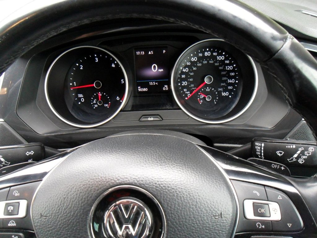 USED 2018 67 VOLKSWAGEN TIGUAN 2.0 TDI SE Navigation SUV 5dr Diesel DSG 4Motion Euro 6 (s/s) (190 ps) DSG Gearbox Serviced