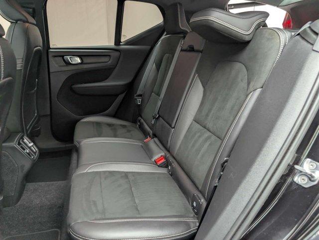 USED 2020 20 VOLVO XC40 1.5 XC40 R-Design T3 5dr CLICK & COLLECT/ HOME DELIVERY