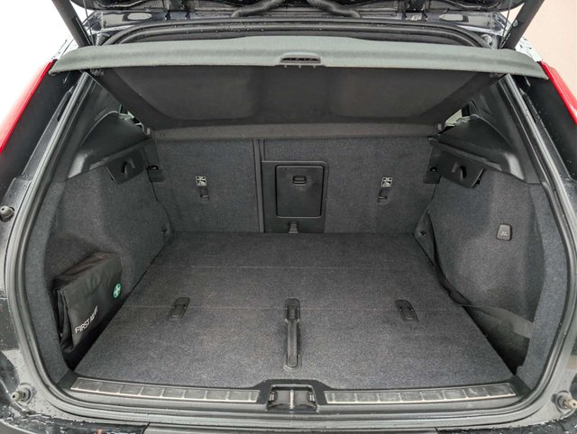 USED 2020 20 VOLVO XC40 1.5 XC40 R-Design T3 5dr CLICK & COLLECT/ HOME DELIVERY