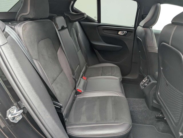USED 2020 20 VOLVO XC40 1.5 XC40 R-Design T3 5dr CLICK & COLLECT/ HOME DELIVERY