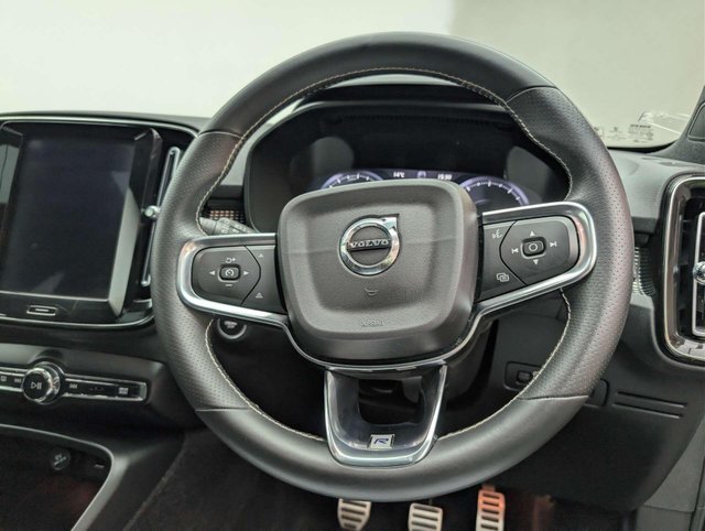 USED 2020 20 VOLVO XC40 1.5 XC40 R-Design T3 5dr CLICK & COLLECT/ HOME DELIVERY