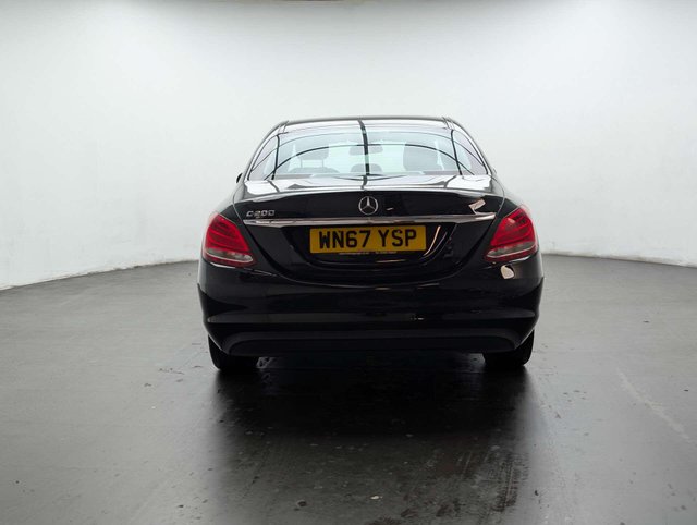 USED 2017 67 MERCEDES-BENZ C-CLASS 2.0 C 200 SE Executive Auto 4dr CLICK & COLLECT/ HOME DELIVERY