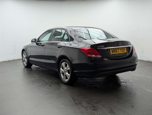 USED 2017 67 MERCEDES-BENZ C-CLASS 2.0 C 200 SE Executive Auto 4dr CLICK & COLLECT/ HOME DELIVERY