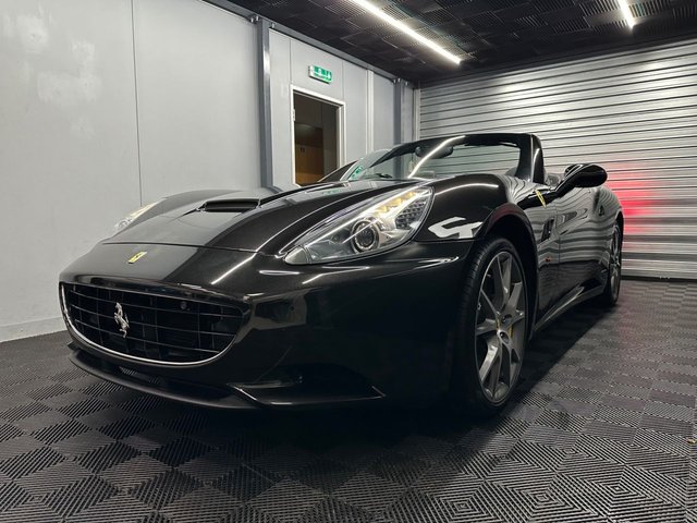 View our FERRARI CALIFORNIA