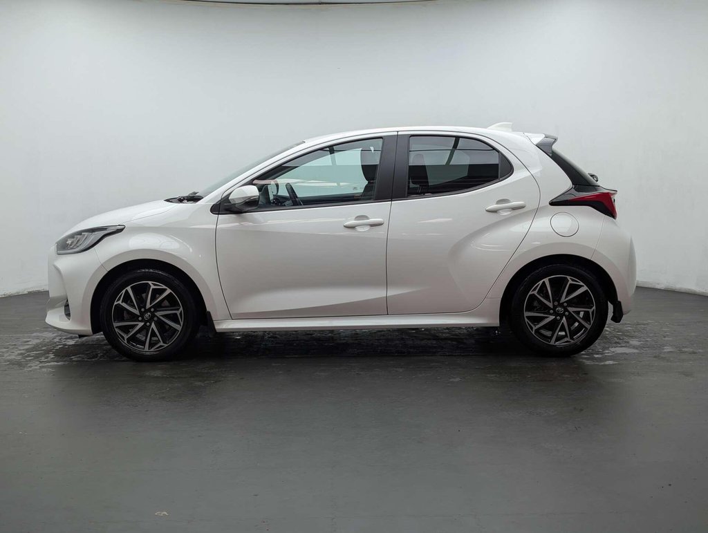 Used 2022 72 TOYOTA YARIS 1.5 Yaris Design HEV CVT 5dr CLICK & COLLECT/ HOME DELIVERY