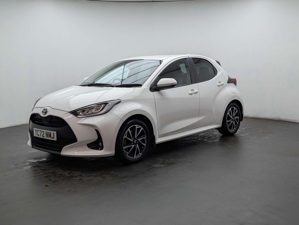 Used 2022 72 TOYOTA YARIS 1.5 Yaris Design HEV CVT 5dr CLICK & COLLECT/ HOME DELIVERY