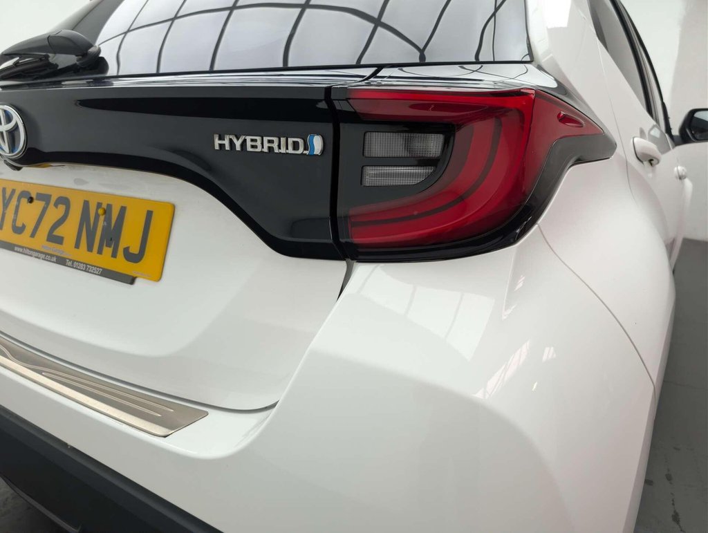 Used 2022 72 TOYOTA YARIS 1.5 Yaris Design HEV CVT 5dr CLICK & COLLECT/ HOME DELIVERY