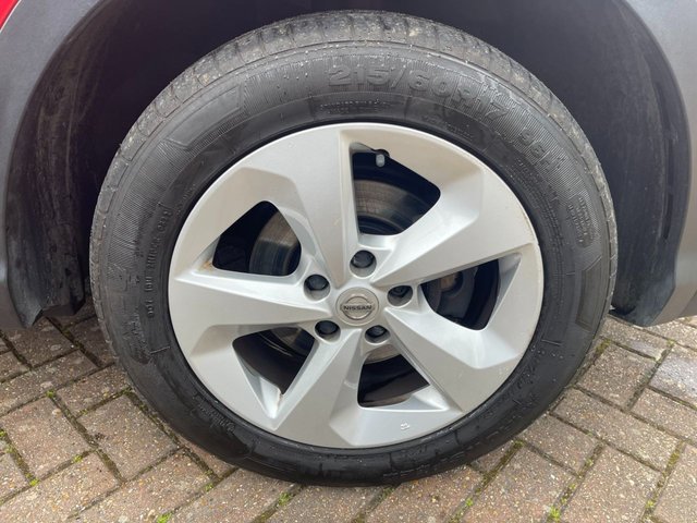 View our NISSAN QASHQAI