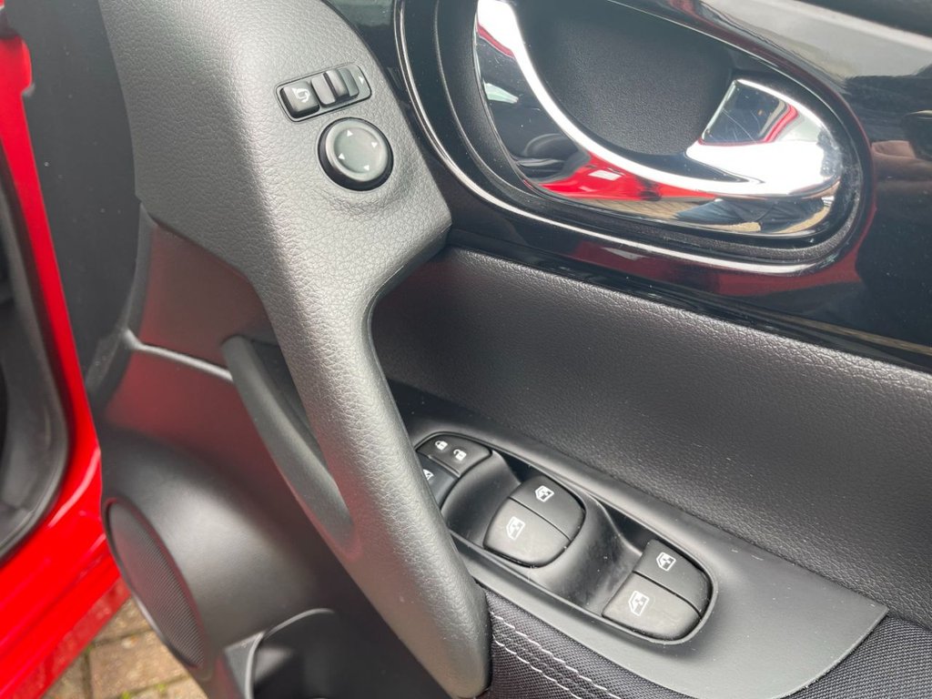 USED 2020 70 NISSAN QASHQAI 1.3 DIG-T Acenta Premium SUV 5dr Petrol Manual Euro 6 (s/s) (140 ps) 