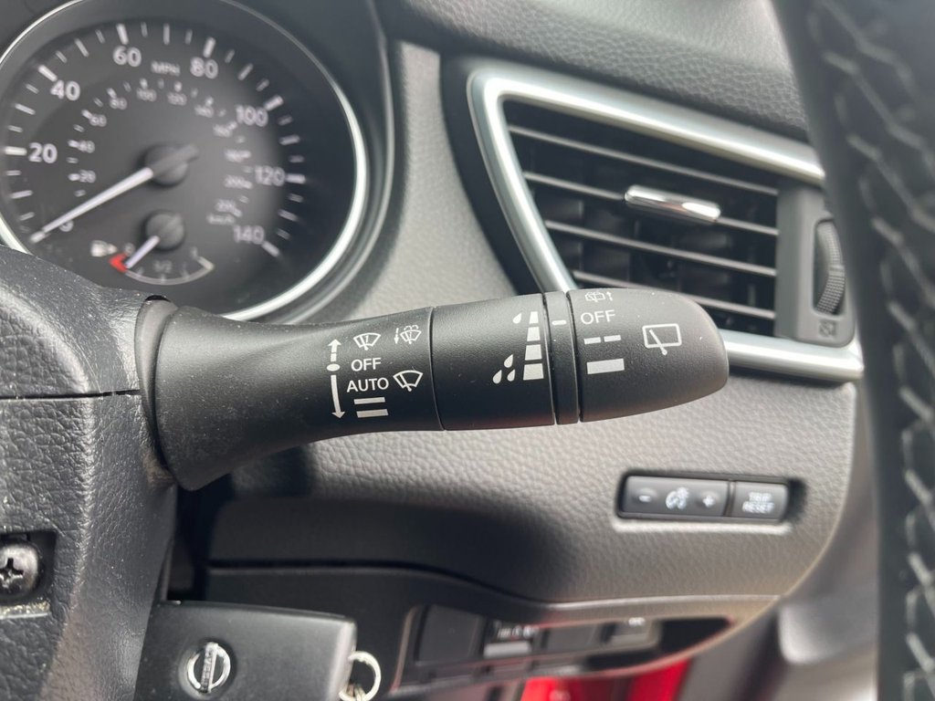 USED 2020 70 NISSAN QASHQAI 1.3 DIG-T Acenta Premium SUV 5dr Petrol Manual Euro 6 (s/s) (140 ps) 