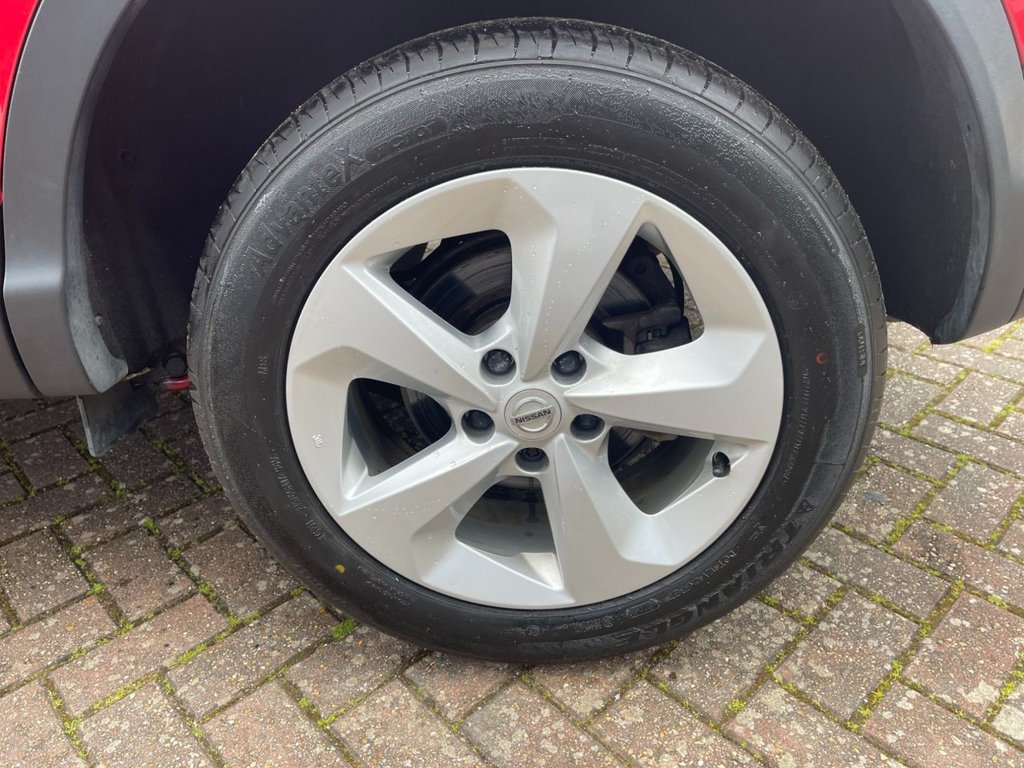 USED 2020 70 NISSAN QASHQAI 1.3 DIG-T Acenta Premium SUV 5dr Petrol Manual Euro 6 (s/s) (140 ps) 