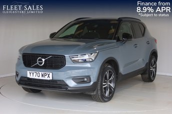 2021 VOLVO XC40