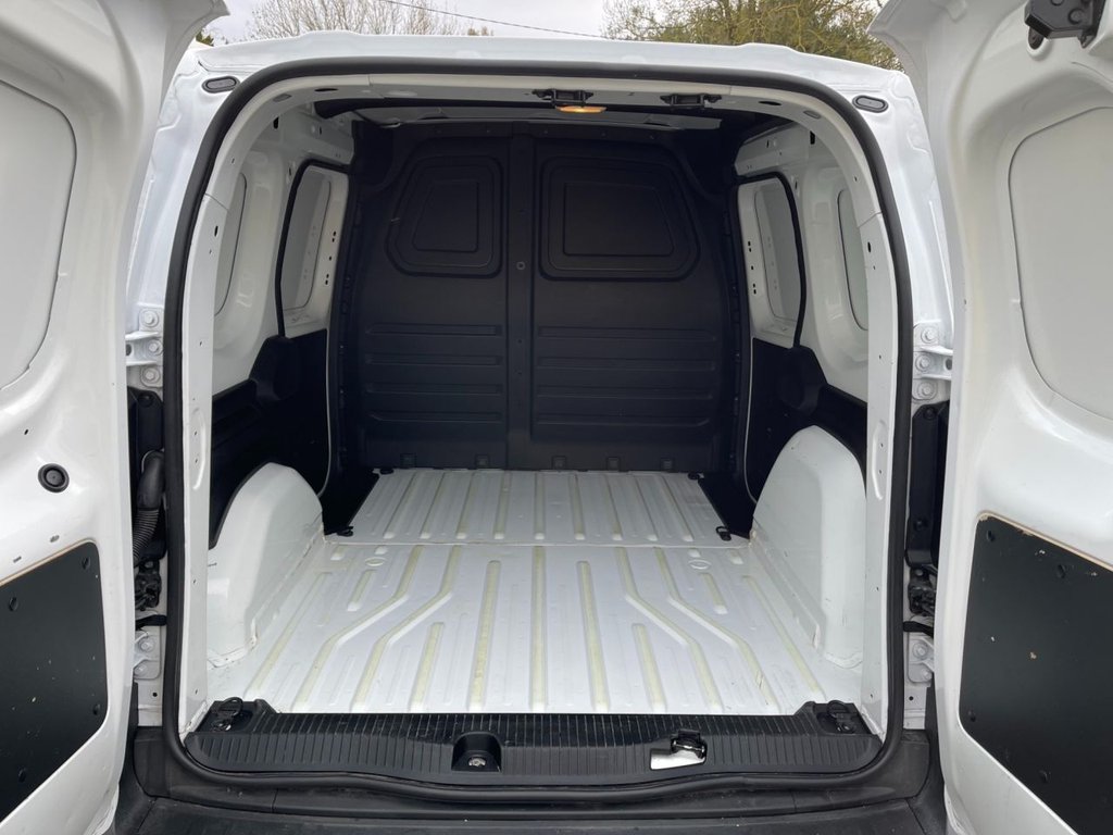 USED 2024 24 RENAULT KANGOO 1.5 dCi Blue ENERGY ML19 Start Panel Van 6dr Diesel Manual MWB Euro 6 (s/s) (95 ps) 