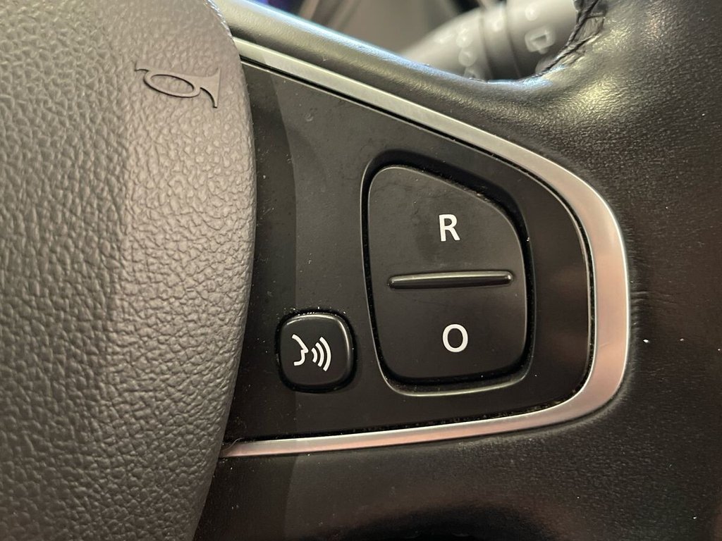 USED 2019 19 RENAULT CAPTUR 1.3 TCe ENERGY GT Line SUV 5dr Petrol Manual Euro 6 (s/s) (130 ps) 