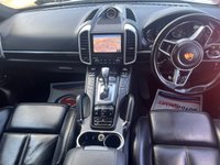 USED 2017 17 PORSCHE CAYENNE 3.0 TD V6 Platinum Edition SUV 5dr Diesel TiptronicS 4WD Euro 6 (s/s) (262 ps) 