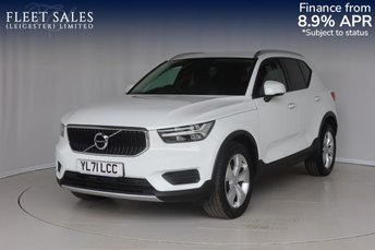 2022 VOLVO XC40