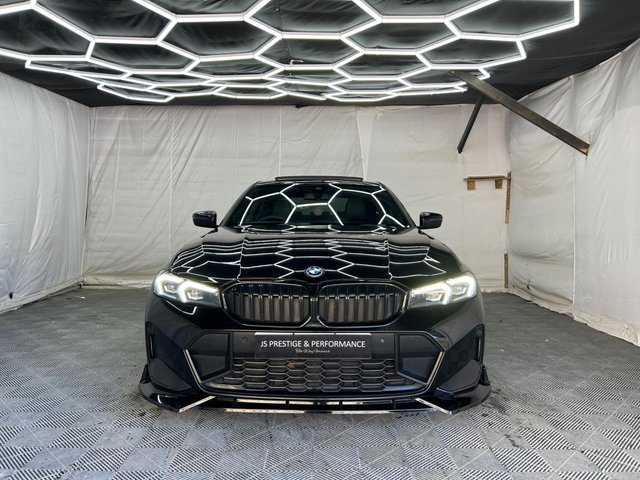 View our BMW 3 SERIES