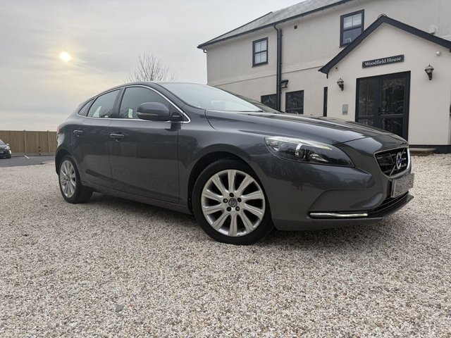 2014 14 Volvo V40 1.6 D2 SE Lux Nav Hatchback 5dr Diesel Manual Euro 5 (s/s) (115 ps)