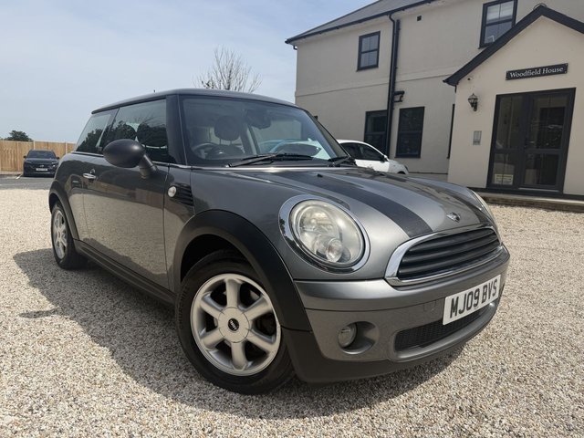 2009 09 MINI Hatch 1.4 One Graphite Hatchback 3dr Petrol Manual Euro 4 (95 ps)
