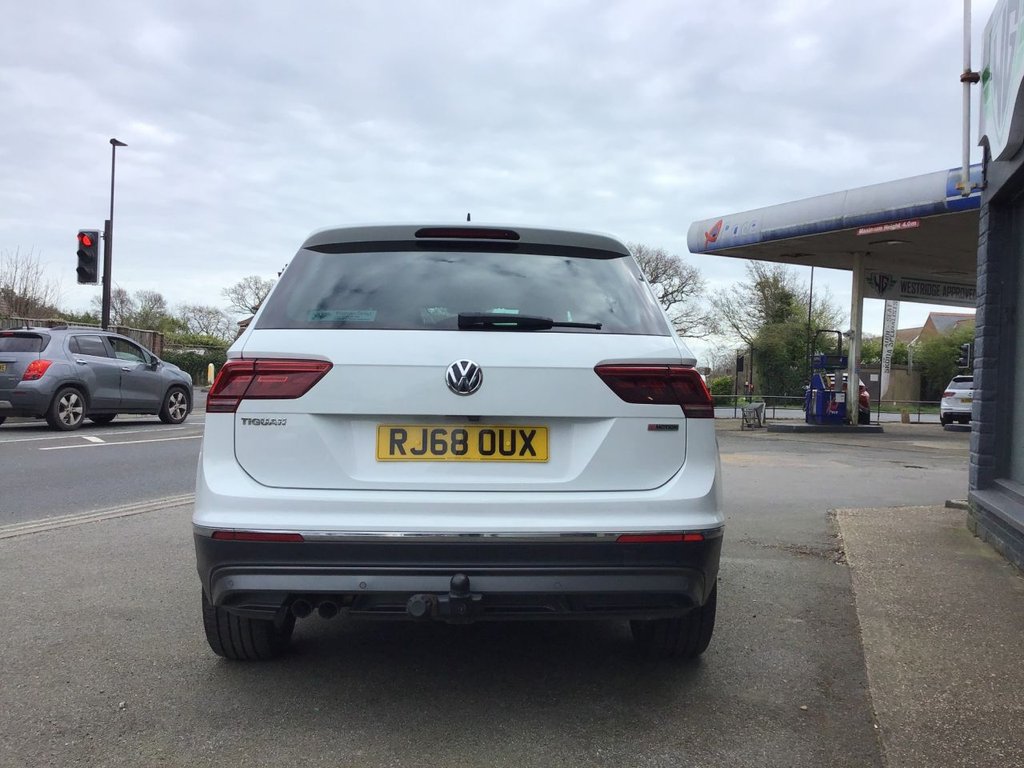 USED 2018 68 VOLKSWAGEN TIGUAN 2.0 TDI SEL SUV 5dr Diesel DSG 4Motion Euro 6 (s/s) (150 ps) 