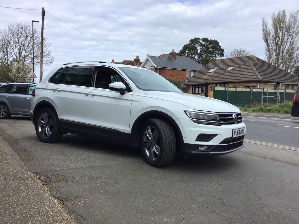 USED 2018 68 VOLKSWAGEN TIGUAN 2.0 TDI SEL SUV 5dr Diesel DSG 4Motion Euro 6 (s/s) (150 ps) 
