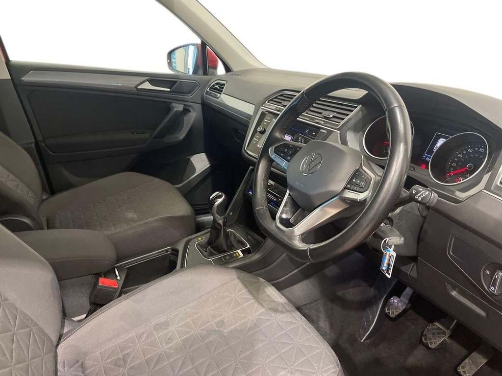 USED 2021 71 VOLKSWAGEN TIGUAN 1.5 TSI Life SUV 5dr Petrol Manual Euro 6 (s/s) (150 ps) Sat Nav
