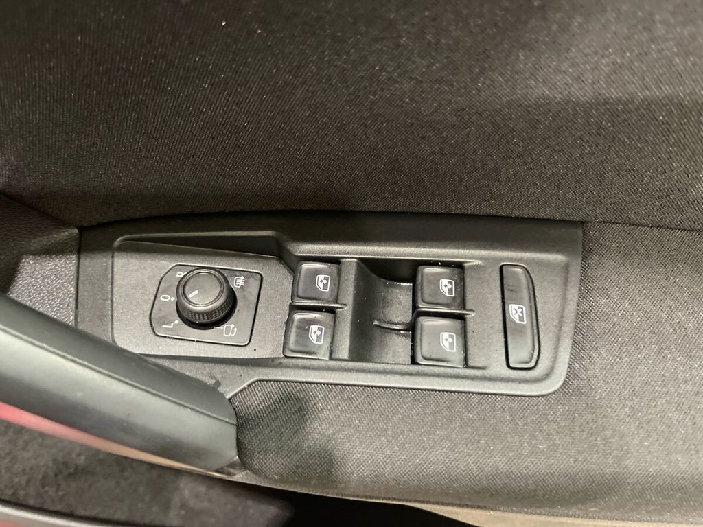 USED 2021 71 VOLKSWAGEN TIGUAN 1.5 TSI Life SUV 5dr Petrol Manual Euro 6 (s/s) (150 ps) Sat Nav