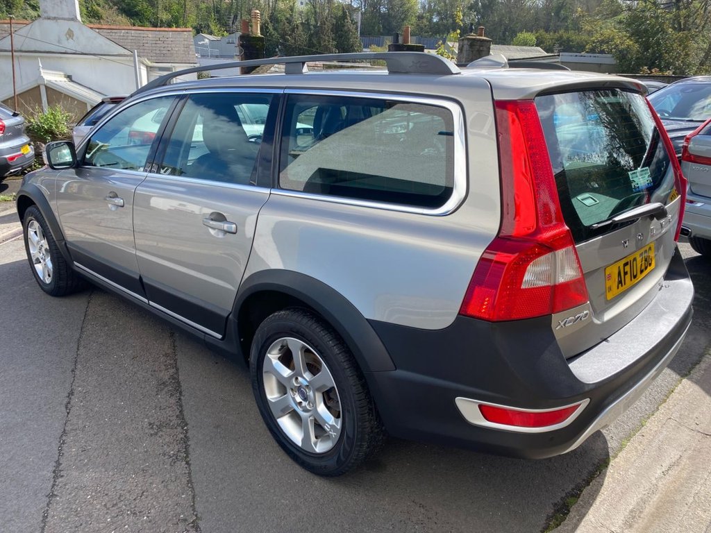 USED 2010 10 VOLVO XC70 2.4 D5 SE Estate 5dr Diesel Geartronic AWD Euro 5 (205 ps) DAB + SAT NAV