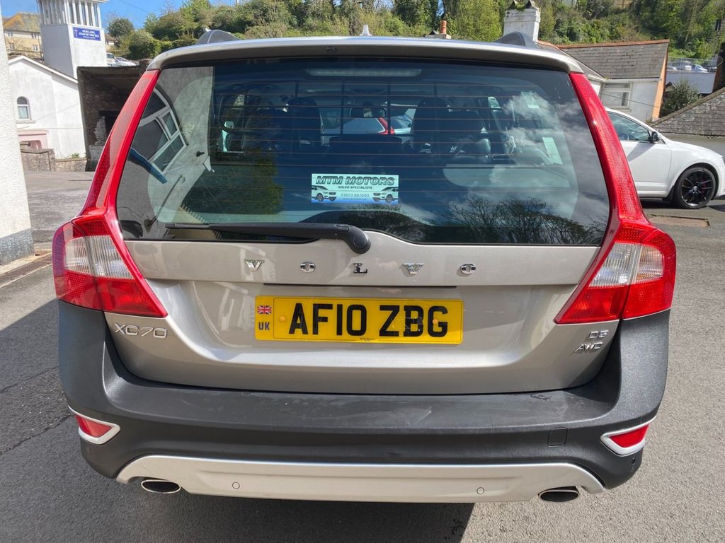 USED 2010 10 VOLVO XC70 2.4 D5 SE Estate 5dr Diesel Geartronic AWD Euro 5 (205 ps) DAB + SAT NAV