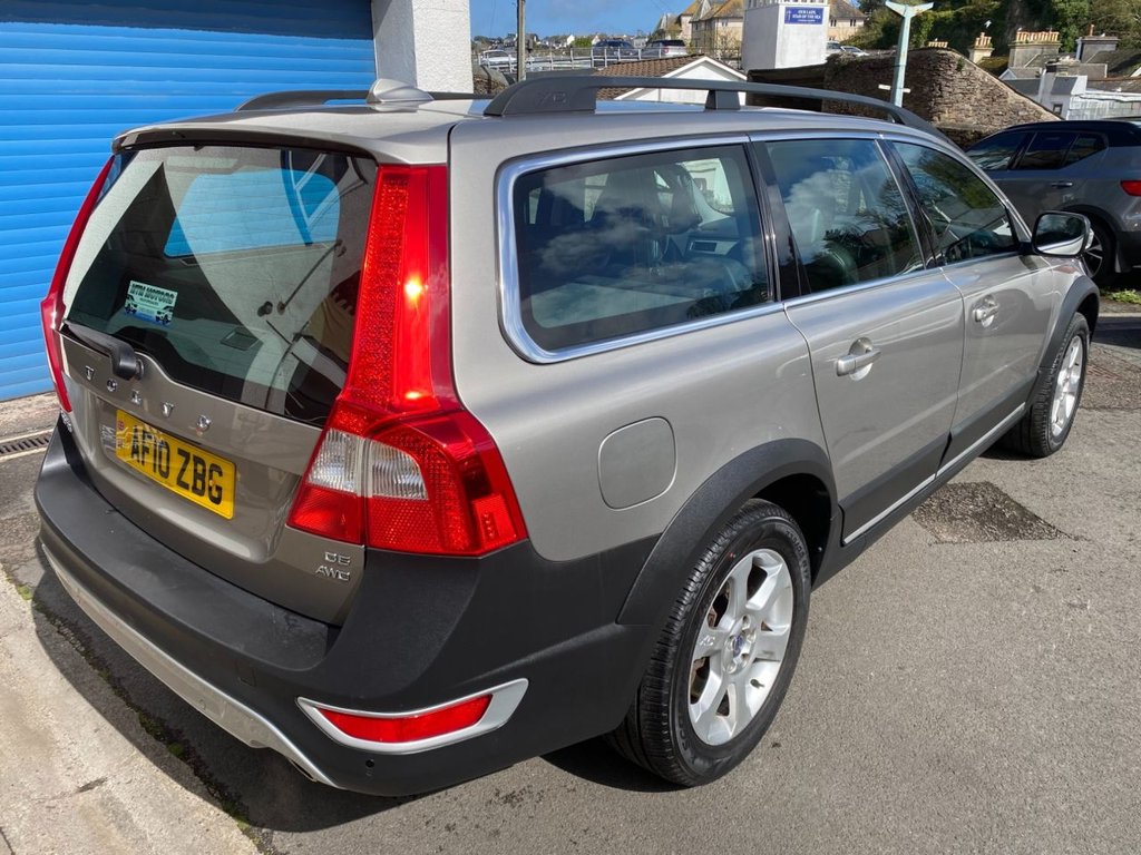 USED 2010 10 VOLVO XC70 2.4 D5 SE Estate 5dr Diesel Geartronic AWD Euro 5 (205 ps) DAB + SAT NAV