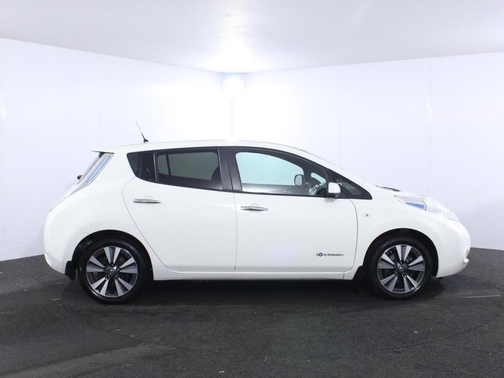 USED 2017 17 NISSAN LEAF 30kWh Tekna Hatchback 5dr Electric Auto (109 bhp) 