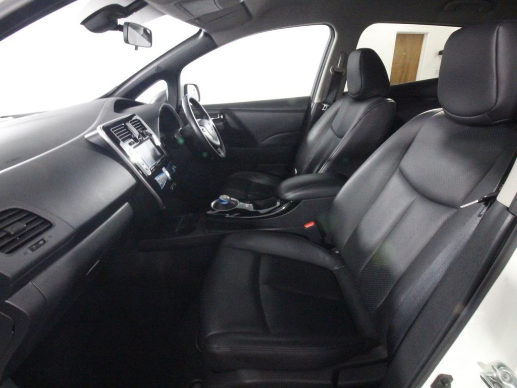 USED 2017 17 NISSAN LEAF 30kWh Tekna Hatchback 5dr Electric Auto (109 bhp) 