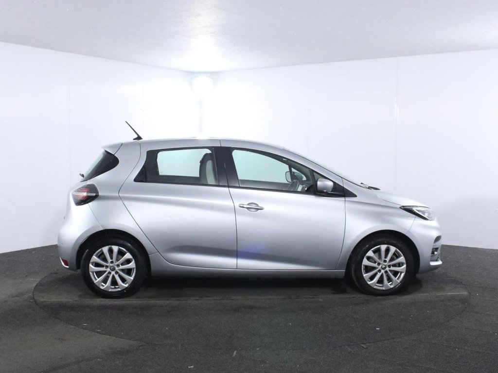 USED 2021 21 RENAULT ZOE R135 EV50 52kWh Iconic Hatchback 5dr Electric Auto (Rapid Charge) (134 bhp) 