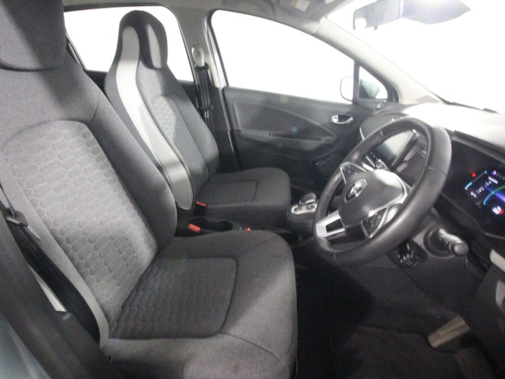 USED 2021 21 RENAULT ZOE R135 EV50 52kWh Iconic Hatchback 5dr Electric Auto (Rapid Charge) (134 bhp) 