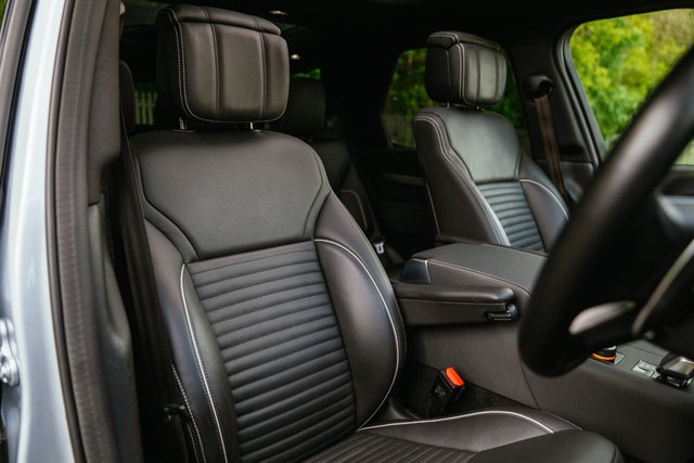 View our LAND ROVER DISCOVERY