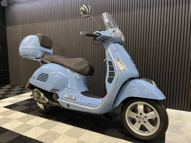 View our PIAGGIO Vespa GTS 300