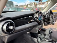 USED 2021 21 MINI HATCH 1.5 One Classic Hatchback 5dr Petrol Manual Euro 6 (s/s) (102 ps) 2 Owners * FSH * Lovely condition*Super Drive