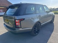USED 2017 17 LAND ROVER RANGE ROVER 3.0 TD V6 Vogue SUV 5dr Diesel Auto 4WD Euro 6 (s/s) (258 ps) LOW MILEAGE 2 OWNER VOGUE WITH PAN ROOF MERIDIEN SOUND 21"ALLOYS IN GREY WITH HEATED BLACK LEATHER