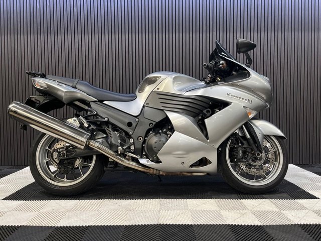 View our KAWASAKI ZZR1400