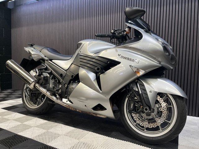 View our KAWASAKI ZZR1400