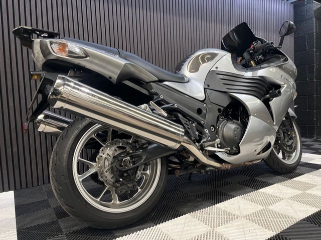 View our KAWASAKI ZZR1400
