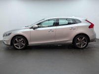 USED 2016 16 VOLVO V40 2.0 V40 R-Design Luxury D2 5dr CLICK & COLLECT/ HOME DELIVERY