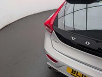 USED 2016 16 VOLVO V40 2.0 V40 R-Design Luxury D2 5dr CLICK & COLLECT/ HOME DELIVERY