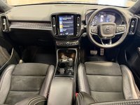 USED 2019 68 VOLVO XC40 2.0 T5 R-Design Pro SUV 5dr Petrol Auto AWD Euro 6 (s/s) (247 ps) REAR VIEW CAMERA + CONVENIANCE PACK + KEYLESS ENTRY & START