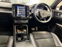 USED 2019 68 VOLVO XC40 2.0 T5 R-Design Pro SUV 5dr Petrol Auto AWD Euro 6 (s/s) (247 ps) REAR VIEW CAMERA + CONVENIANCE PACK + KEYLESS ENTRY & START