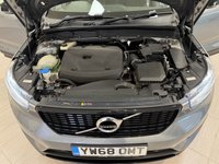 USED 2019 68 VOLVO XC40 2.0 T5 R-Design Pro SUV 5dr Petrol Auto AWD Euro 6 (s/s) (247 ps) REAR VIEW CAMERA + CONVENIANCE PACK + KEYLESS ENTRY & START