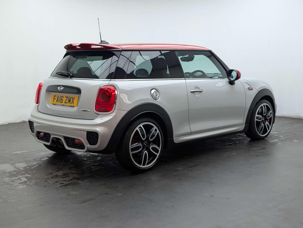 Used 2016 16 MINI HATCH 2.0 John Cooper Works 3dr CLICK & COLLECT/ HOME DELIVERY