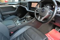 USED 2018 68 VOLKSWAGEN TOUAREG 3.0 TDI V6 R-Line SUV 5dr Diesel Tiptronic 4Motion Euro 6 (s/s) (231 ps) - EURO 6 - ULEZ, DISCOVER NAV, HTD/LEATHER, R/CAMERA, P/ASSIST, APPLE/ANDROID CARPLAY, P/SENSORS, 20" ALLOYS, LEDS, CRUISE/LDW, E/TAILGATE, DAB, BLUETOOTH & WIRELESS CHARGER