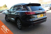 USED 2018 68 VOLKSWAGEN TOUAREG 3.0 TDI V6 R-Line SUV 5dr Diesel Tiptronic 4Motion Euro 6 (s/s) (231 ps) - EURO 6 - ULEZ, DISCOVER NAV, HTD/LEATHER, R/CAMERA, P/ASSIST, APPLE/ANDROID CARPLAY, P/SENSORS, 20" ALLOYS, LEDS, CRUISE/LDW, E/TAILGATE, DAB, BLUETOOTH & WIRELESS CHARGER